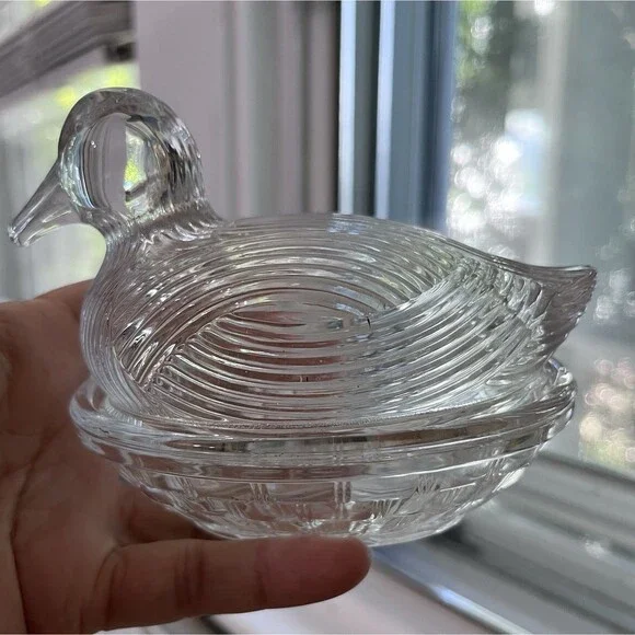 Martha Stewart Clear Duck Gibson Covered Dish On Nest Vintage Grooved - Picture 1 of 13